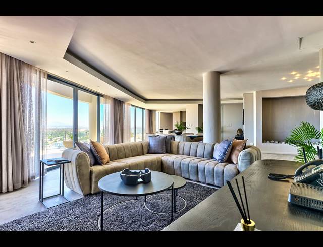 4 BEDROOM APARTMENT FOR SALE IN BEACHFRONT